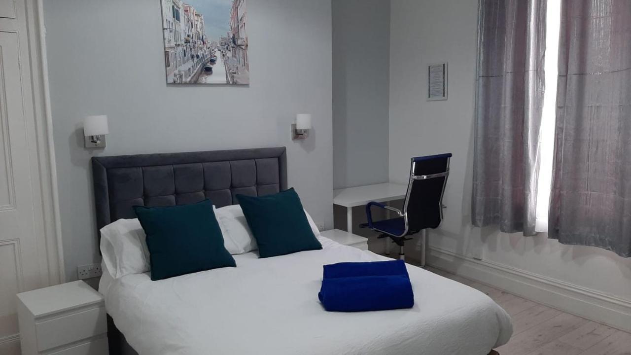 Regency Guesthouse แมนเชสเตอร์ ภายนอก รูปภาพ