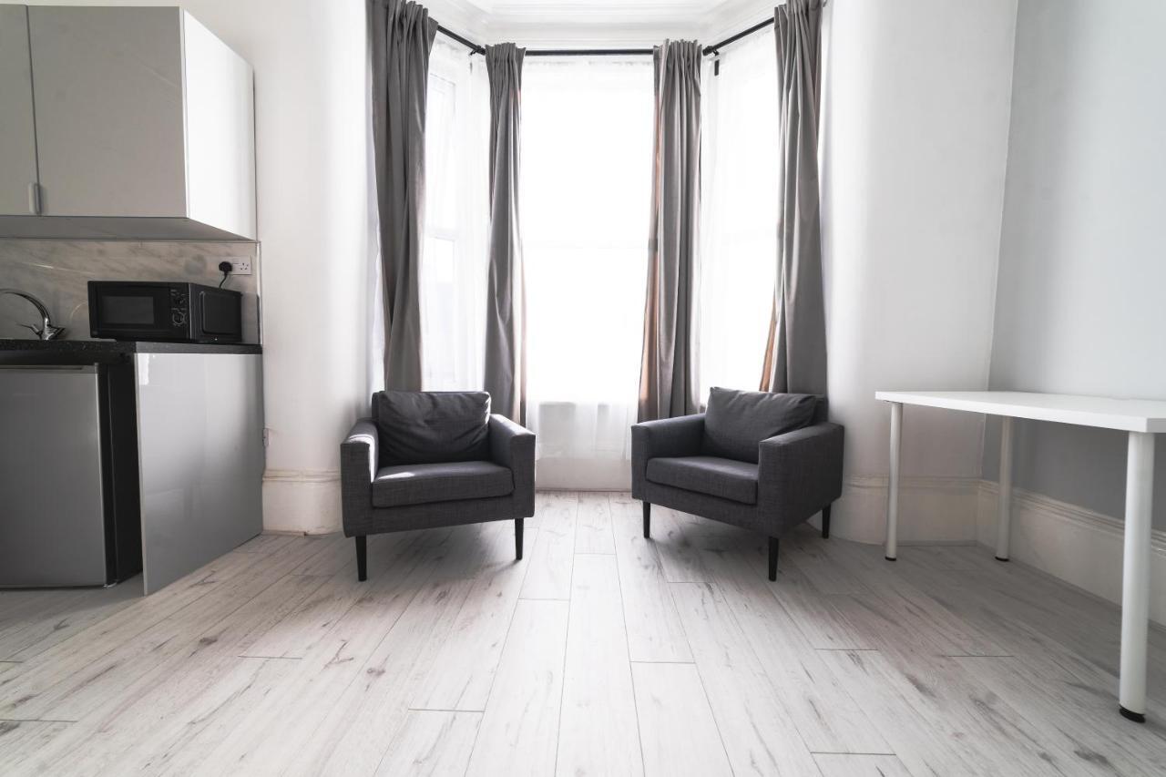 Regency Guesthouse แมนเชสเตอร์ ภายนอก รูปภาพ