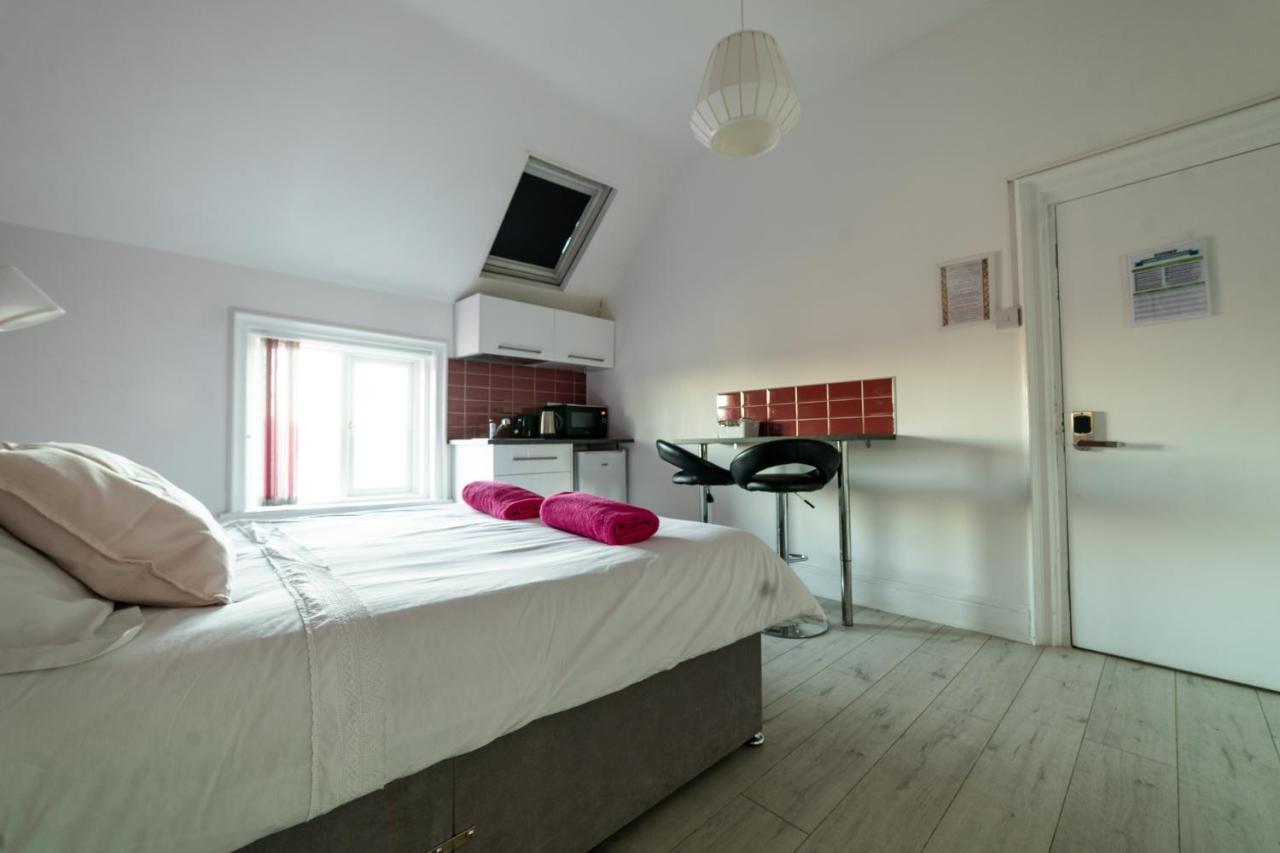 Regency Guesthouse แมนเชสเตอร์ ภายนอก รูปภาพ